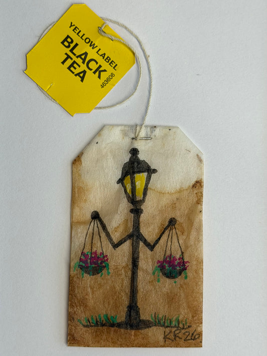 Mini Teabag Lamp post hanging flowers