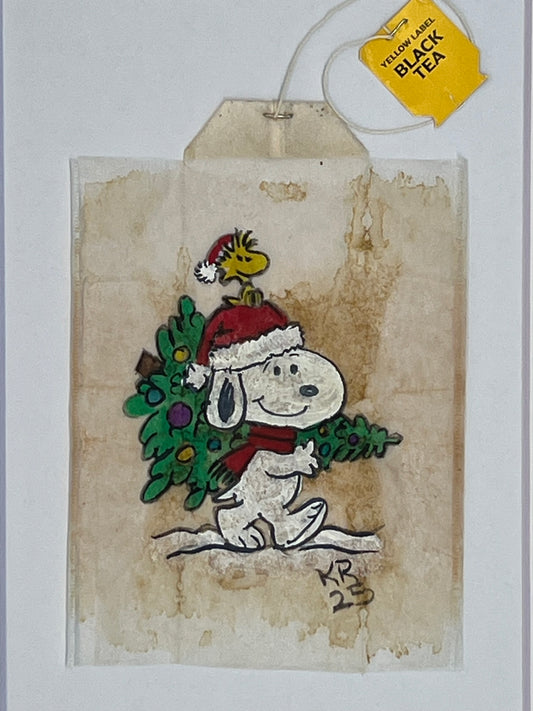 Snoopy and woodstock with tree