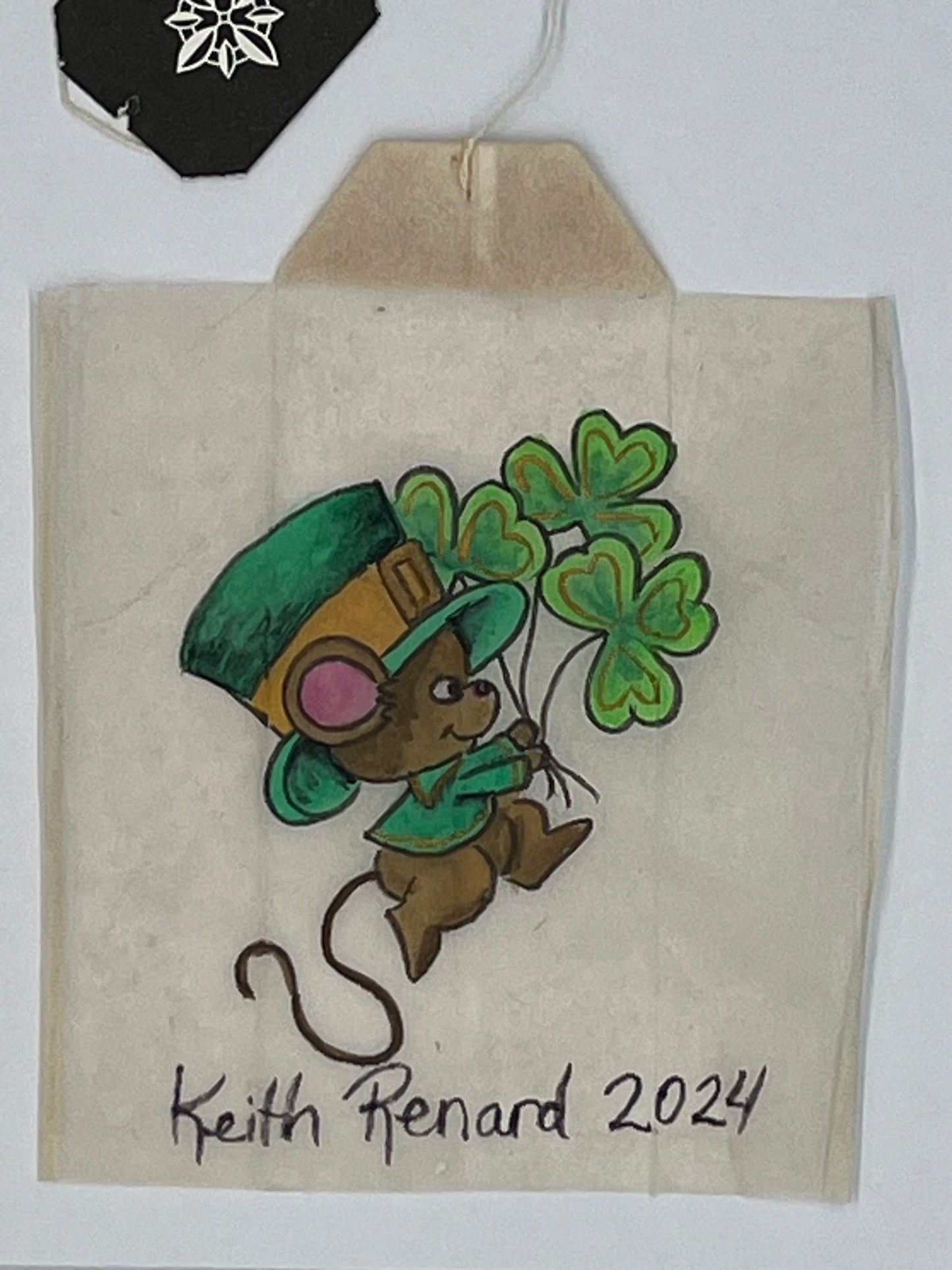 Irish Mouse with bouquet